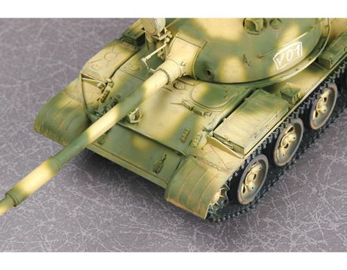 Збірна модель 1/35 танк T-62 1972 р. Trumpeter 00377