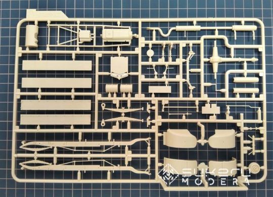 Assembly model 1:35 British battleship 1914/1920 MENG VS-010 Rolls-Royce