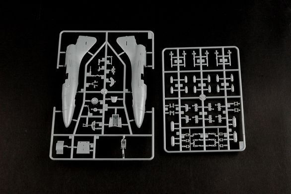 Assembled model 1:72 aircraft F9F-3 Panther Hobby Boss 87250
