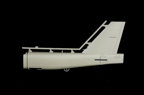 Сборная модель 1/72 самолет B-52H Stratofortress Italeri 1442