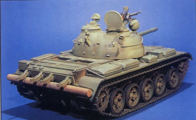 Prefab model 1/35 Soviet T-54B Model 1952 year Trumpeter 00338