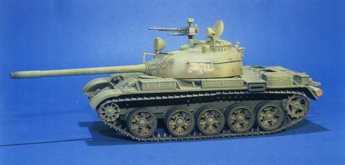 Prefab model 1/35 Soviet T-54B Model 1952 year Trumpeter 00338