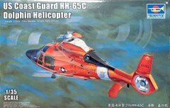 Сборная модель 1/35 вертолета US Coast Guard HH-65C Dolphin Helicopter Trumpeter 05107