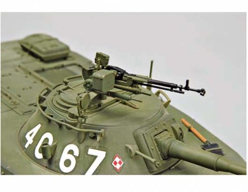 Збірна модель 1/35 польского танка амфібії PT-76B Trumpeter 00382