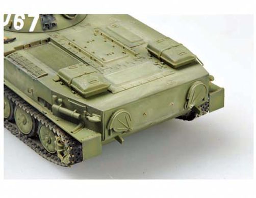 Prefab model 1/35 Polish amphibious tank PT-76B Trumpeter 00382