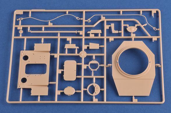 Збірна модель 1:35 амфібія PLA ZTL-11 105mm Amphibiuos Assault Vehicle Hobby Boss 84505