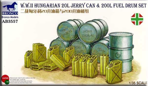 Collected model 1/35 Ugric canister IIWW for 20 l and a set of burning barrels for 200 l Bronco AB3557