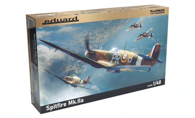 Сборная модель 1/48 самолета Spitfire Mk.IIa Profipack edition Eduard 82153