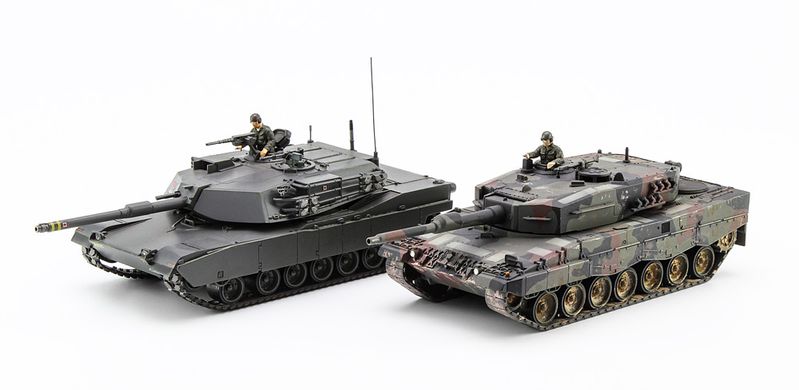 Збірна модель 1/72 2 комплекти танків Абрамс і Леопард НАТО M-1 Abrams & Leopard 2 Hasegawa 30069