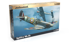 Збірна модель 1/48 літака Spitfire Mk.IIb Profipack edition Eduard 82154
