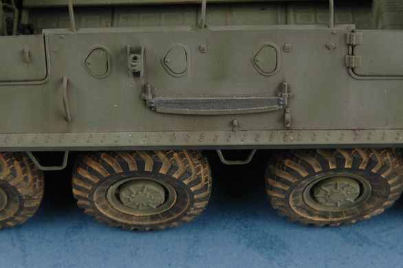 Збірна модель бронетранспортер 1/35 Soviet BTR-60P APC Trumpeter 01542