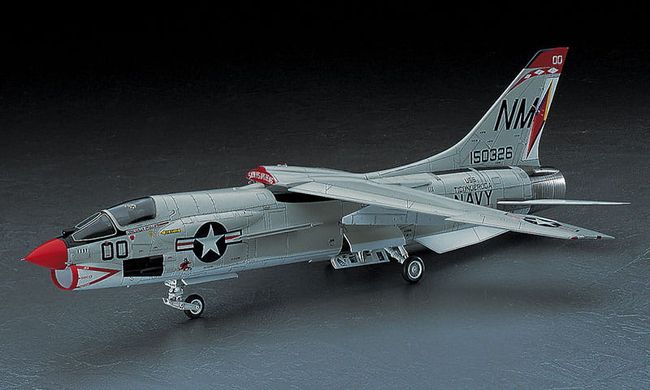 Сборная модель 1/48 самолет Vought F-8E Crusader Hasegawa 07225