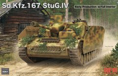 Assembled model 1/35 tank destroyer Sd.Kfz. 167 StuG IV with complete Rye Field Model RM-5061 interior
