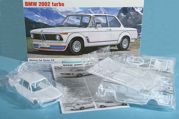 Збірна модель 1/24 автомобіля BMW 2002 turbo Hasegawa HC24-21124