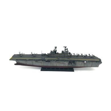 Готовая модель 1/700 USS Essex LHD-2 Hobby Boss 1102062