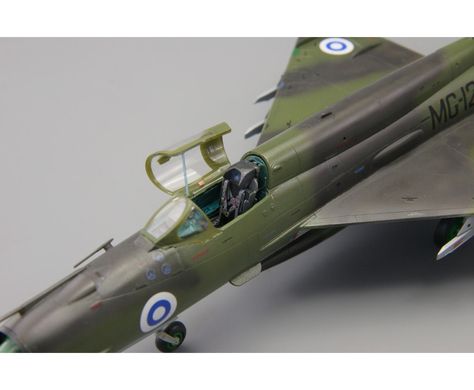 Збірна модель 1/48 літак Mikoyan-Gurevich MiG-21BIS ProfiPack Eduard 8232