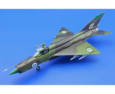 Prefab model 1/48 aircraft Mikoyan-Gurevich MiG-21BIS ProfiPack Eduard 8232