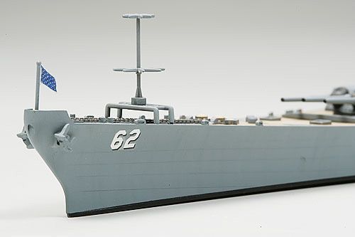 Сборная модель 1:700 военный линкор ВМС США Нью-Джерси BB-62 Tamiya 31614