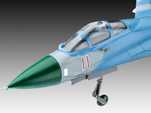 Сборная модель 1/144 самолет Suchoi Su-27 Flanker Revell 03948