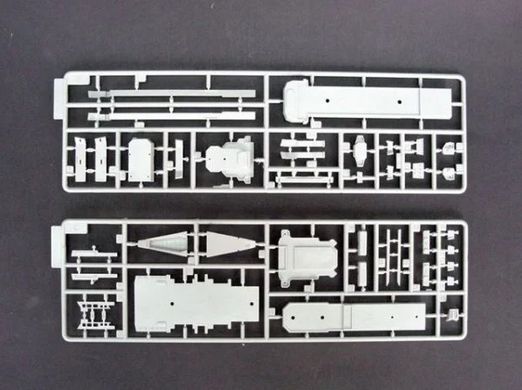 Збірна модель 1/700 крейсер Кіров USSR Navy Kirov Battle Cruiser Trumpeter 05707