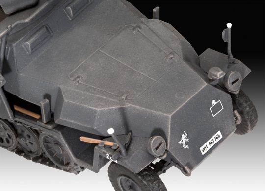 Assembly model Half-track armored personnel carrierPojazd 1/72 Sd.Kfz. 251/1 Ausf.C+Wurfr40 Revell 03324