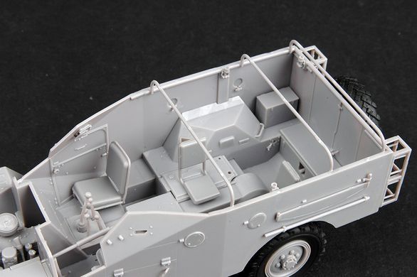 Сборная модель 1:35 бронетранспортера БТР-40 Trumpeter 05517