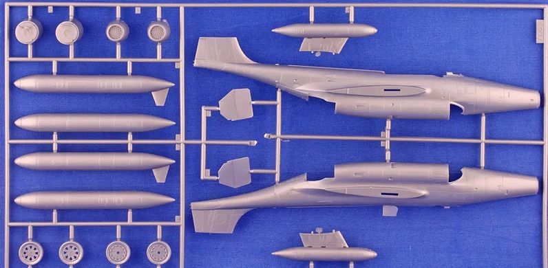 Збірні моделі 1/72 літаки US Air Force 75th Anniversary Revell 05670
