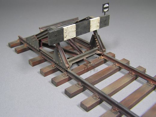 Prefab model 1/35 railway track (European) with dead end Railway Track & Dead end MiniArt 35568