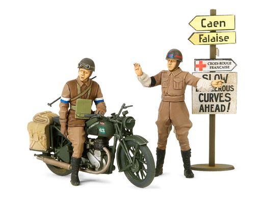 Figures 1/35 British Military Courier with Motorcycle BSA M20 w/MP Tamiya 35316