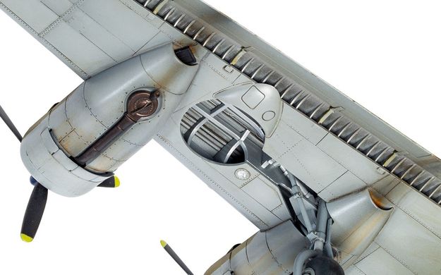 Збірна модель 1/72 літак Consolidated B-24H Liberator Airfix A09010