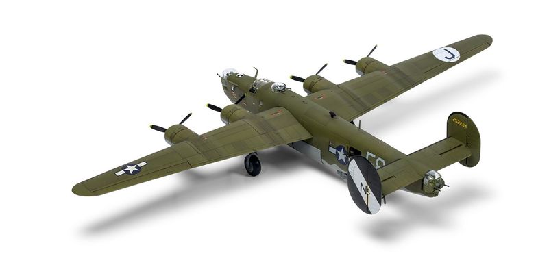 Assembled model 1/72 aircraft Consolidated B-24H Liberator Airfix A09010