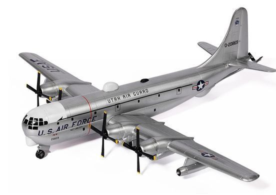 Assembled model 1:144 USAF KC-97L Stratofreighter Academy 12640