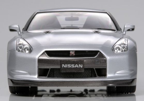 Сборная модель 1/24 автомобиль Nissan GT-R Tamiya 24300