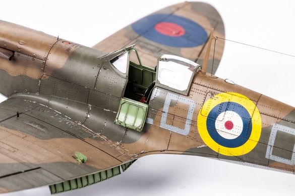 Збірна модель 1/48 літаки The Spitfire Story: Spitfire Mk.1 Eduard 11143