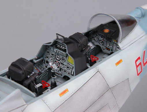 Збірна модель літак 1/32 Su-27UB Flanker-C Trumpeter 02270