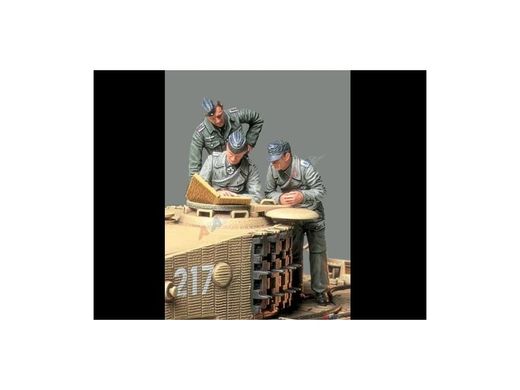 Фігури Командир танка Отто Каріус і екіпаж Tank Commander Otto Carious & Crew (3 Figures) | 1:35 Tam