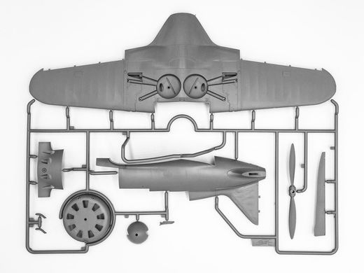 Assembled model 1/32 aircraft I-16 type 10, Soviet fighter 2SV ICM 32004