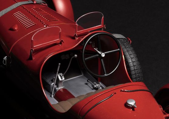 Збірна модель 1/12 автомобіль Alfa Romeo 8C 2300 Roadster Italeri 4708