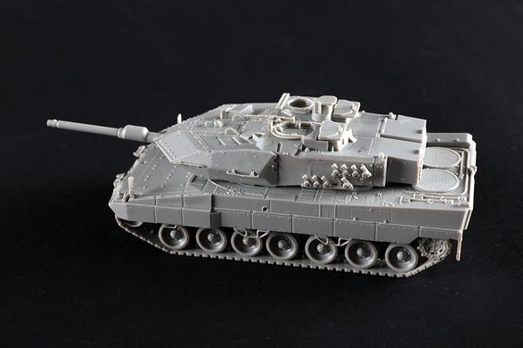 Сборная модель 1/72 основной боевой танк Leopard 2A6EX экспортный вариант Trumpeter 07192