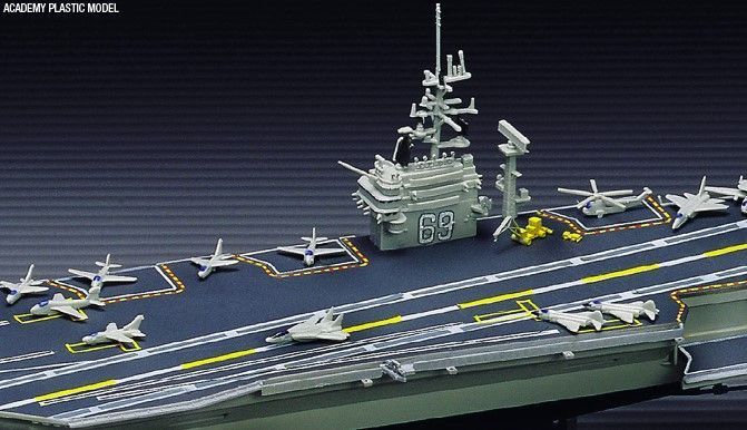 Збірна модель 1:800 корабель U.S.S. Eisenhower Academy 14212