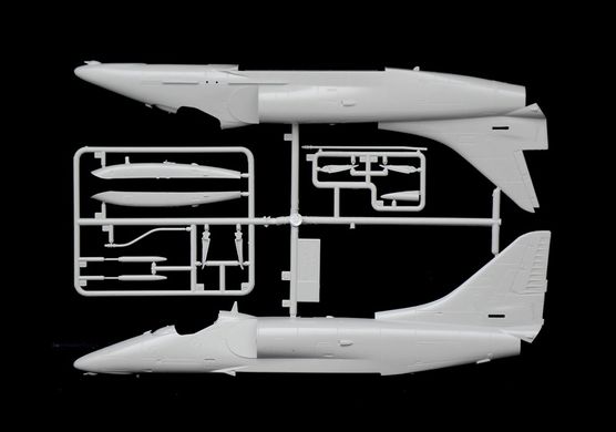 Italeri 2826 A-4 E/F/G Skyhawk 1/48 assembled model