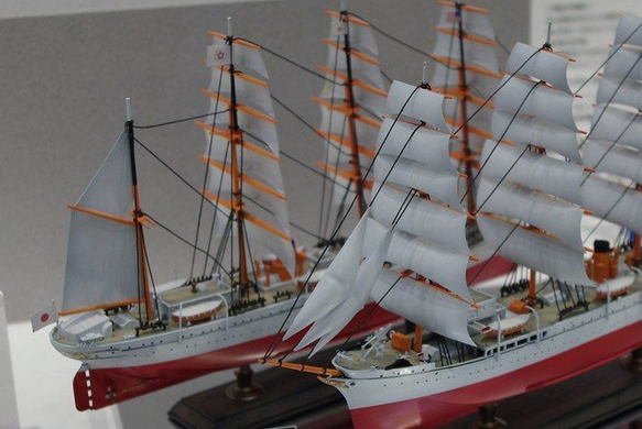 Збірна модель 1/350 корабель Japan 4-Mast Bark Nippon Maru Aoshima 04109