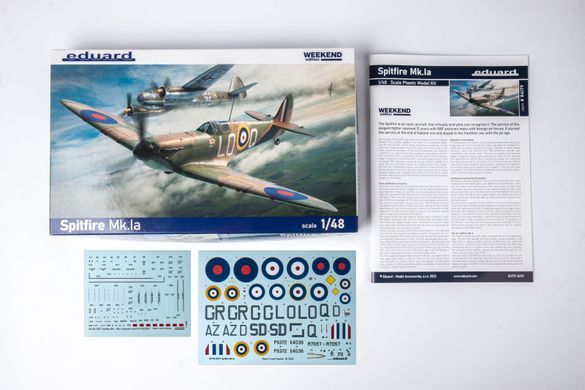Сборная модель 1/48 винтовой самолет Spitfire Mk.Ia Weekend edition Eduard 84179