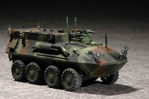 Збірна модель 1/72 броньований автомобіль USMC LAV-C2 (Command & Control) Trumpeter 07270