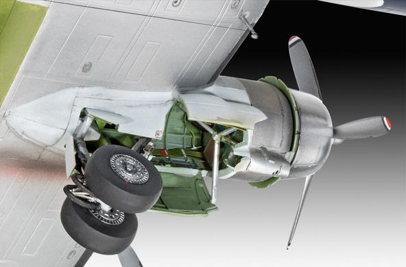 Збірна модель 1:72 Douglas C-54D Thunderbirds Platinum Edition Revell 03920