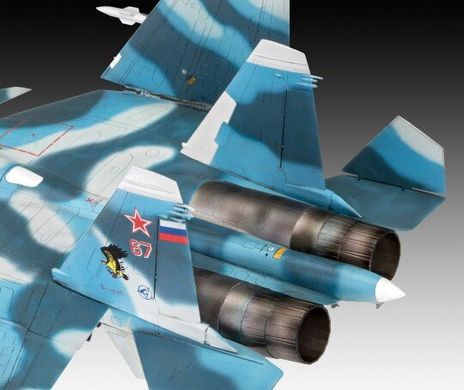 Збірна модель палубний винищувач Sukhoi Su-33 Navy Flanker Revell 03911