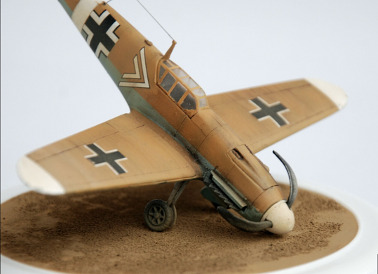 Prefab model 1/72 Gotz MisterCraft C-69 BF-109G-2 aircraft