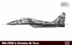 Сборная модель 1/72 реактивный самолет МиГ-29УБ в ВВС Украины IBG Models 72902