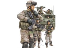 Assembled model 1/35 figure Modern U.S. Army Armor Crewman & Infantry Trumpeter 00424 1:35