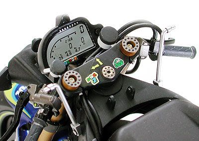 Збірна модель 1/12 мотоцикл Yamaha Tech 3 YZR500 '01) Tamiya 14086